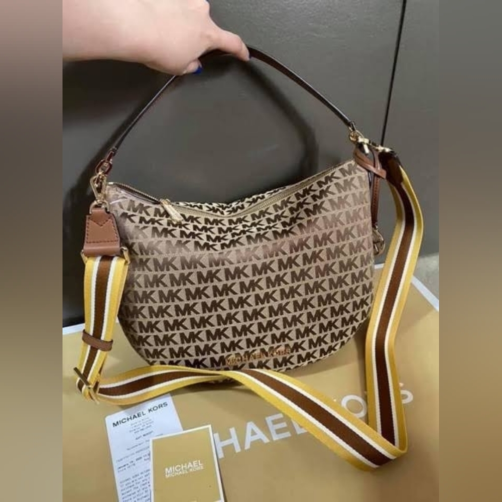 NEW Michael Kors MK Designer Bedford Hobo Bag Tan jacquard Purse Bag Crossbody